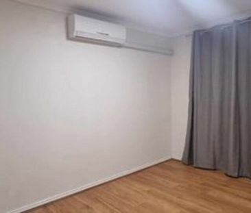 4 BEDROOMS 1 BATH - Photo 3