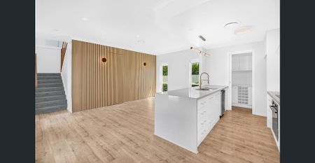 Family Sanctuary Celebrating Space, Style and Stunning Views - Unfurnished - Photo 2