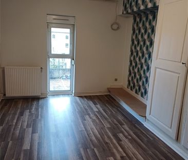 Location Appartement 5 pièces 112m² - Photo 3