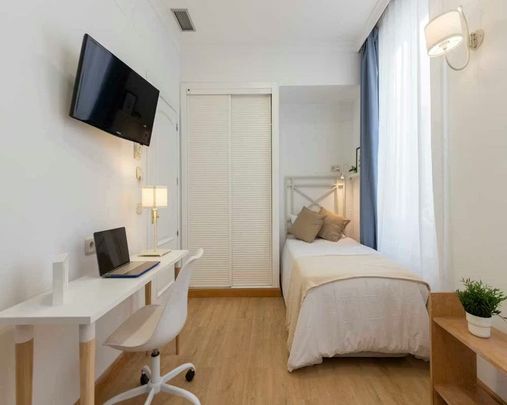 Calle de San Lorenzo, Madrid, Community of Madrid 28004 - Photo 1