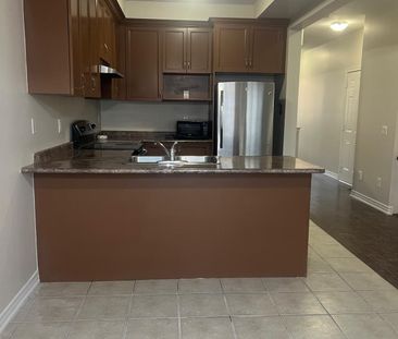 For Lease - 10 Dufay Road Unit# Upper, Brampton, Ontario - Photo 3