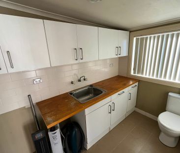 Available 18 December - Photo 3