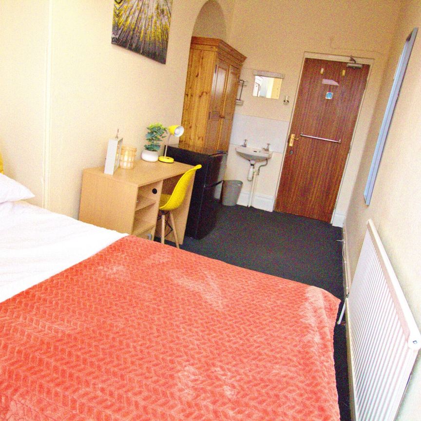 St. Catherines, Lincoln, Lincolnshire, LN5 - Photo 1