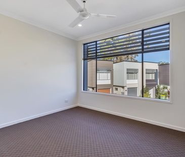 2 Bedroom 2 Bathroom Townhouse - Photo 4