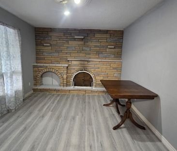 For Lease - 110 Wexford Boulevard Unit# B, Toronto, Ontario - Photo 2