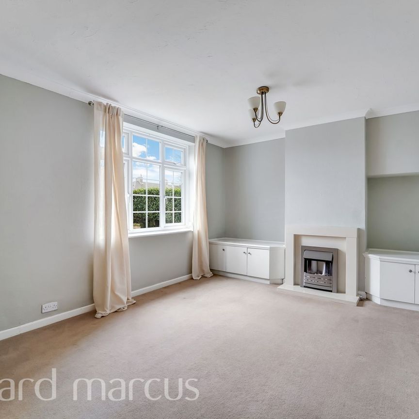 St Benets Grove, Carshalton - Photo 1