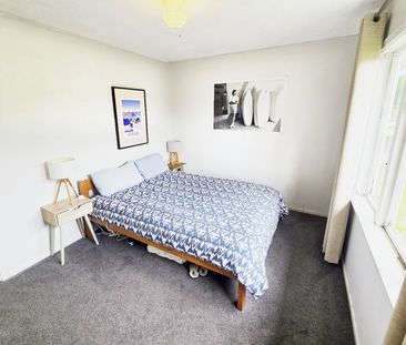 Stokes Valley Living - Photo 4