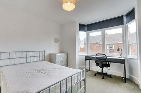 5 bedroom terraced house to rent - Photo 5