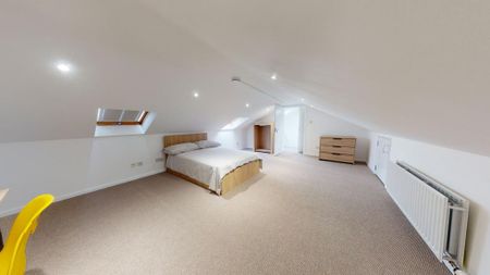 4 bedroom flat to rent - Photo 2