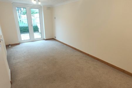 Chichester Close - Photo 2