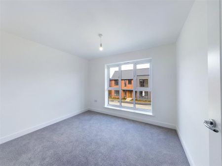 4 bedroom detached house to rent - Photo 4