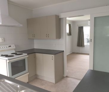 Lyndon Road West, Hastings - Photo 1