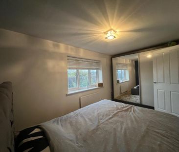 2 bedroom semi-detached house to rent - Photo 5