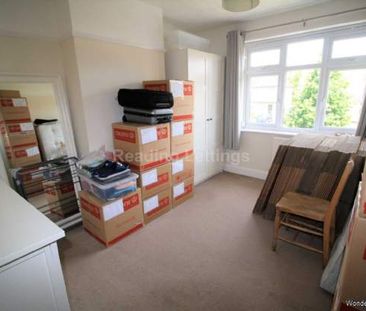 3 bedroom property to rent in Reading - Photo 6