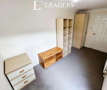 Saddle Court, Peterborough, PE4 - Photo 4