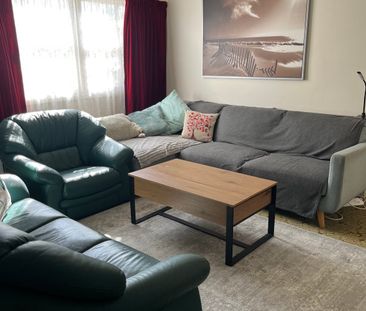 Croydon North - Photo 6