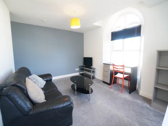 Flat 8, Ebenezer Chapel York Place - Photo 1