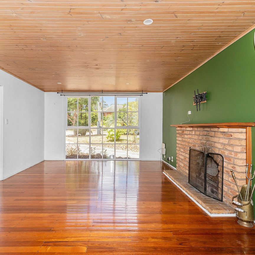 Warm, Welcoming Living in a Prime Frankston Location - Photo 1