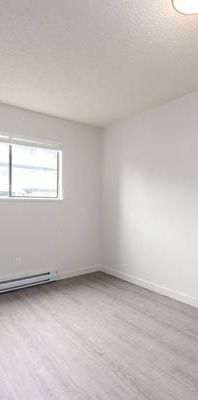 Spacious, 1 Bed + Den in Abbotsford - Photo 1