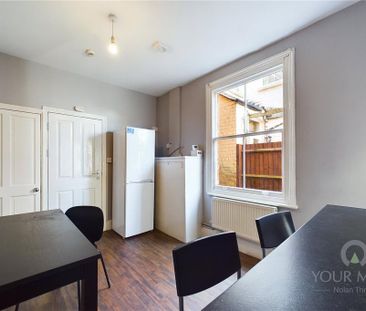 1 bedroom in a house share to rent - Photo 4