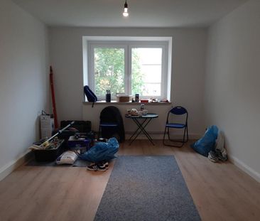 Wohnen im Grünen mit Einbauküche und Kaminofen! - Foto 1