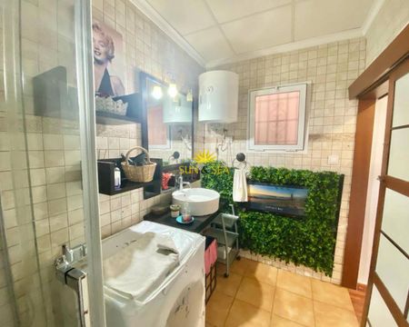 APARTMENT FOR RENT NEAR THE CENTER OF TORREVIEJA - ALICANTE PROVINCE - Photo 2