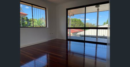 Family-Friendly Home in a Prime Location! - Photo 2