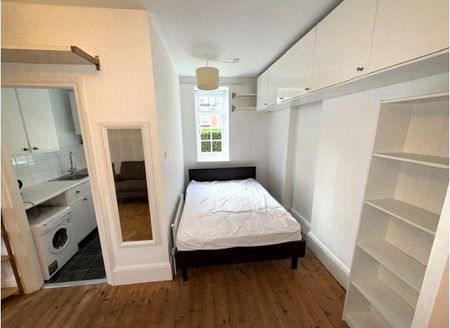 Studio to rent - Photo 3