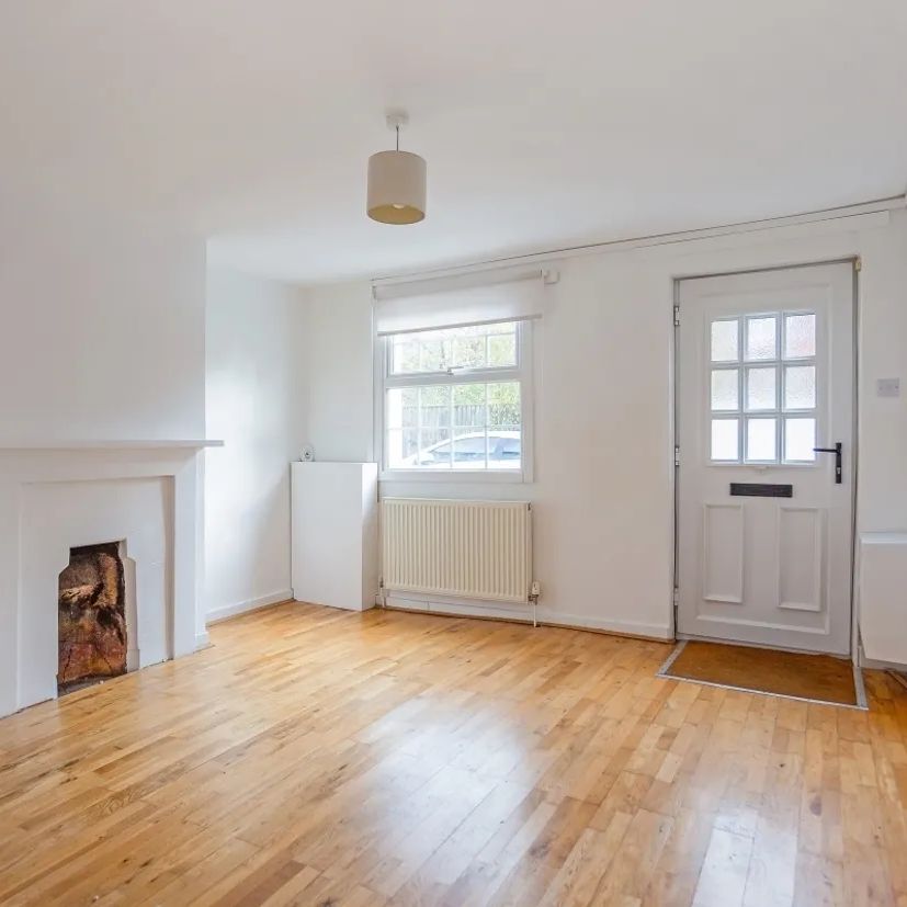2 bedroom cottage to rent - Photo 1
