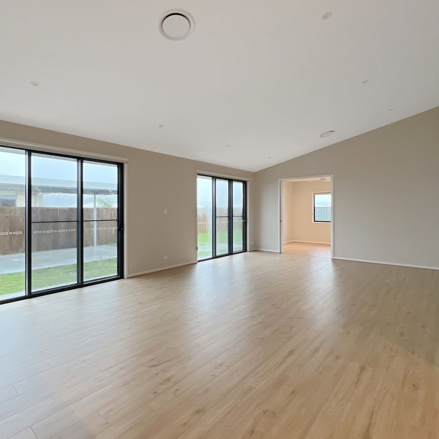 10 Cardamon Avenue, - Photo 1