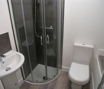 3 bedroom terraced house to rent - Photo 4