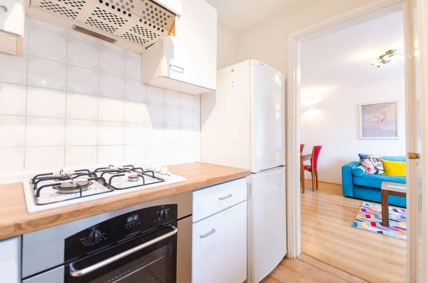 2 bedroom flat to rent - Photo 1