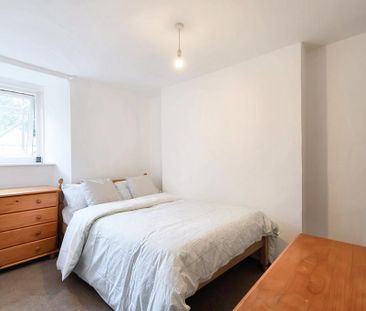 5 bedroom terraced house to rent - Photo 4