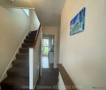 3 bedroom property to rent in London - Photo 1