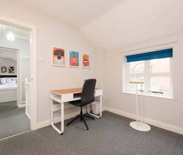 Claremont Terrace - Photo 2