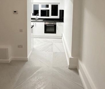 Swinburne Road - Photo 3