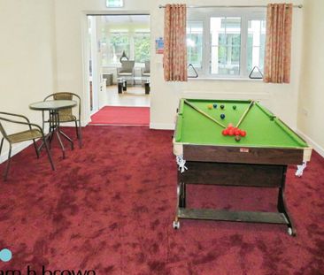 The Street - Photo 4