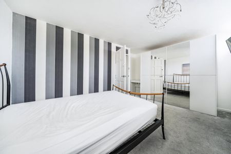 2 bedroom maisonette to rent - Photo 5