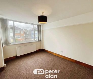 Garfield Avenue, Bridgend, CF31 - Photo 6