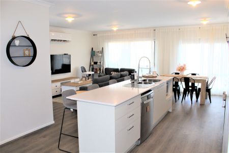 3 BEDROOM FAMILY HOME IN GREAT LOCATION - Photo 4