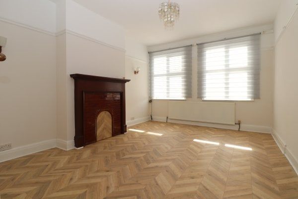 Carnarvon Road, CO15, Property for rent - Photo 1