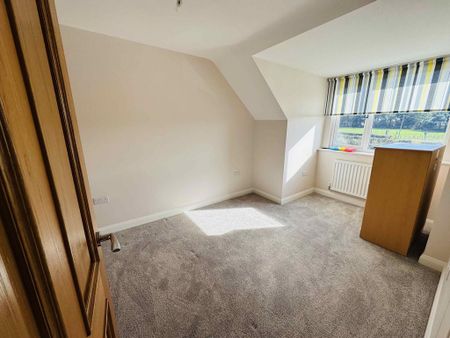 4 bedroom detached house to rent - Photo 4