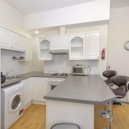 3 bedroom apartment to rent - Photo 3