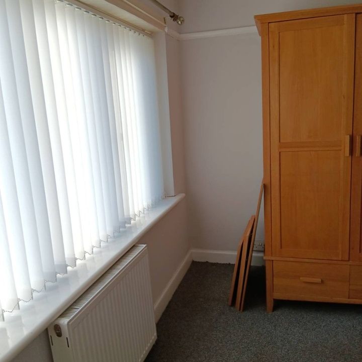 Room in a Shared House, Hyde Rd, SK6 - Photo 1