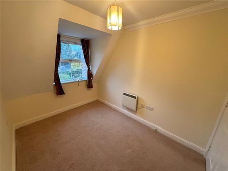 London Road, Camberley, Surrey, GU15 - Photo 4