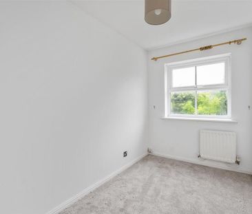 2 bedroom end of terrace house to rent - Photo 5