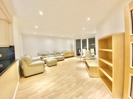 31 The Quays, SALFORD - Photo 4