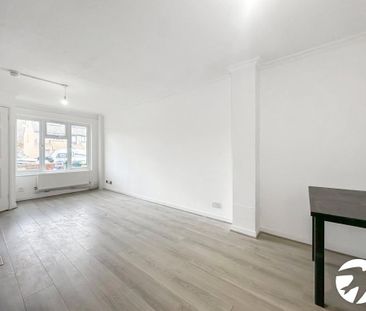 2 bedroom end of terrace house to rent - Photo 2