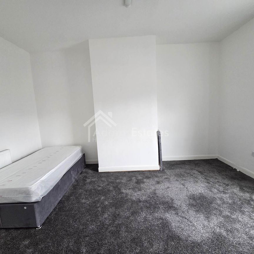 Price £650 pcm - Available Now - Unfurnished - Photo 1