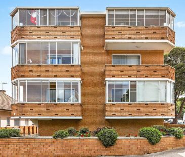 Spacious 2 bedroom apartment with ocean views - Photo 5